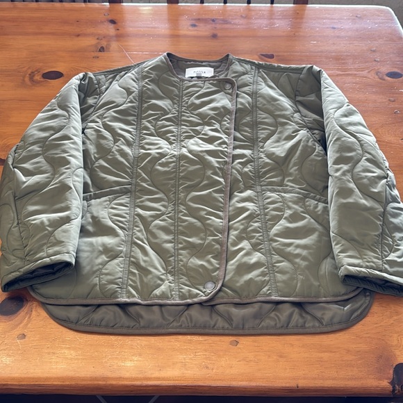 Elva Quilted Jacket - Picture 9 of 17